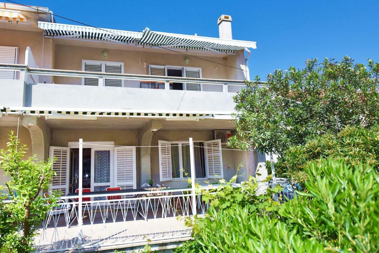 Apartments Villa Milenka Novalja Exterior foto